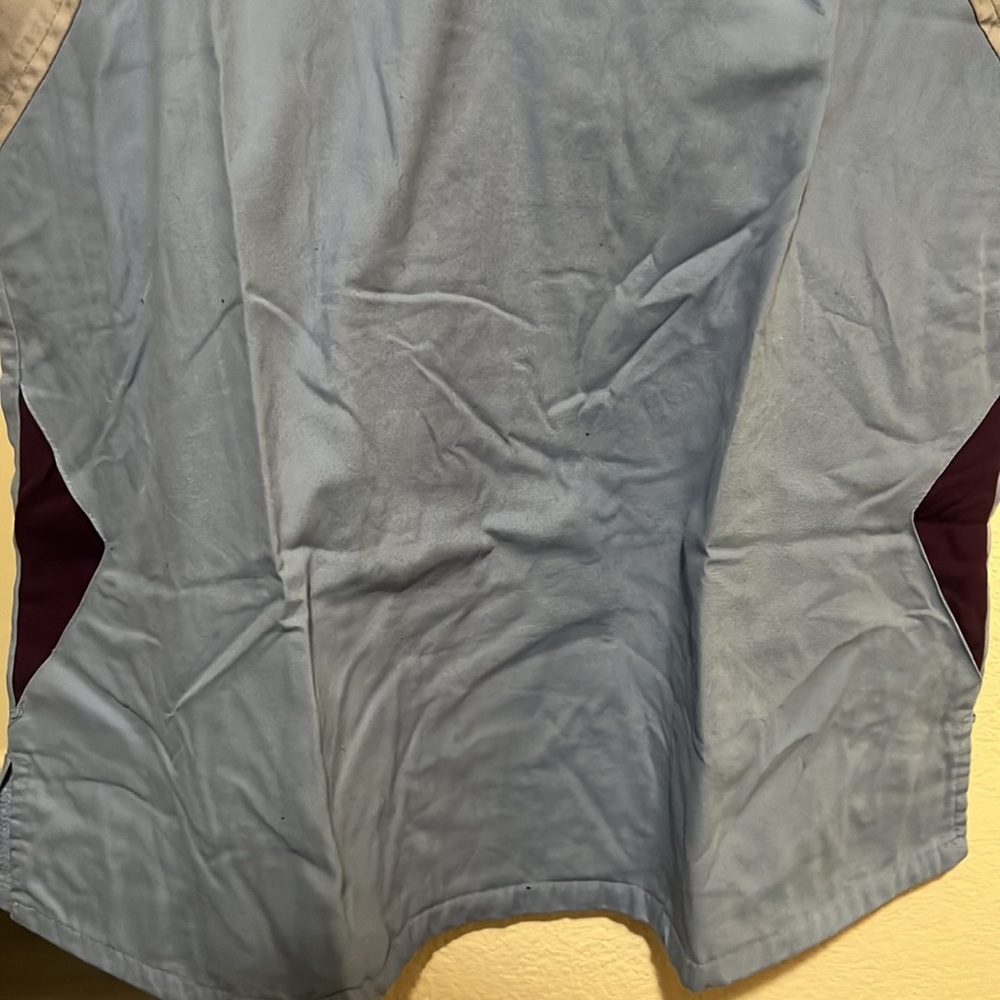 Scrub Top - Picture 3 of 4
